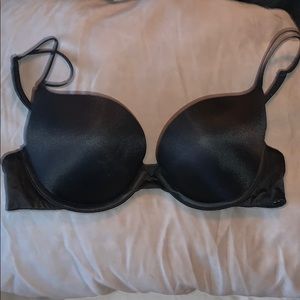 32C Victoria’s Secret bra